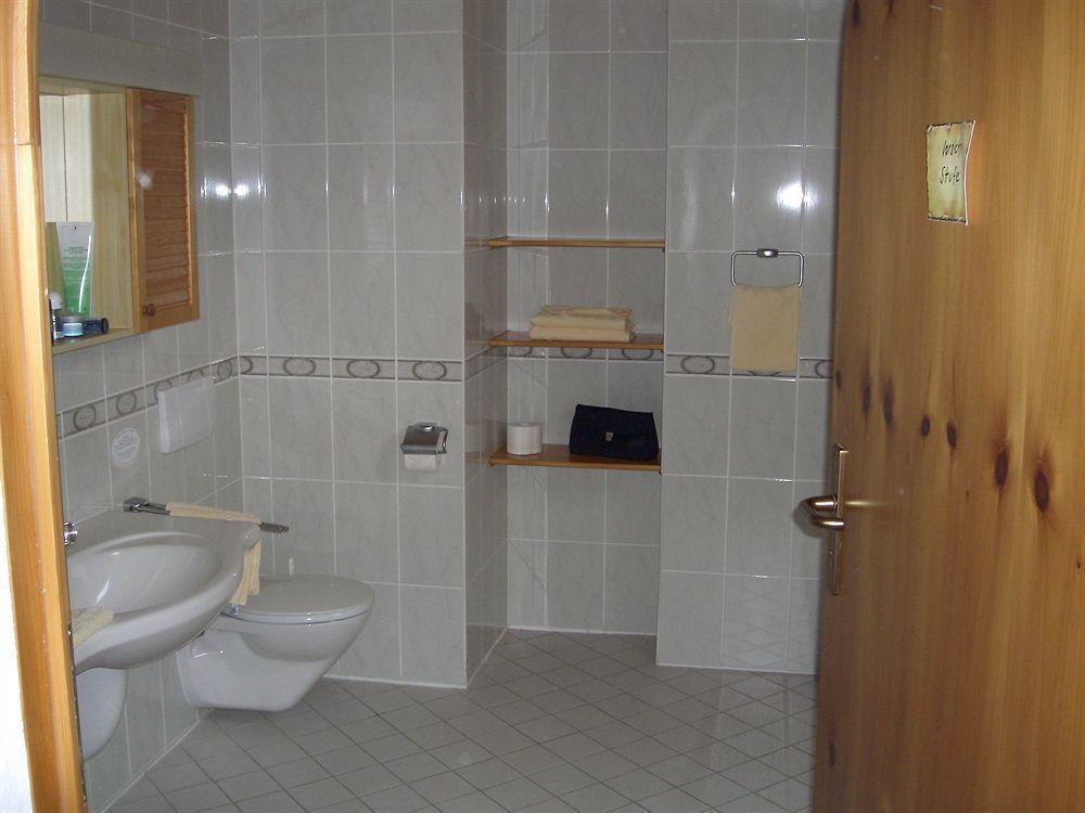Landhotel Niederthaeler Hof Schlossbockelheim ภายนอก รูปภาพ