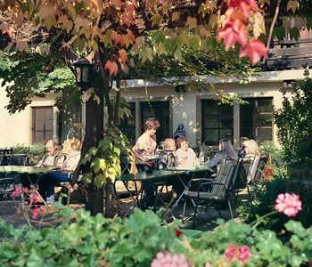Landhotel Niederthaeler Hof Schlossbockelheim ภายนอก รูปภาพ